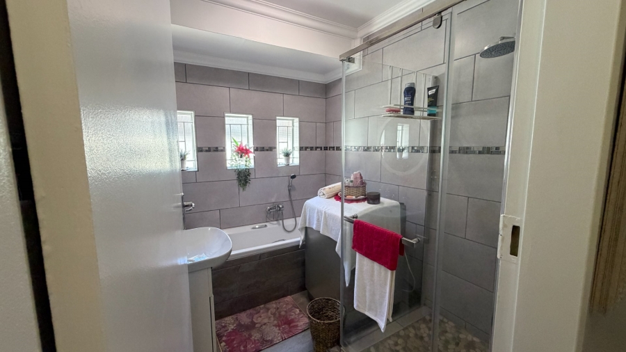 2 Bedroom Property for Sale in Miederpark North West